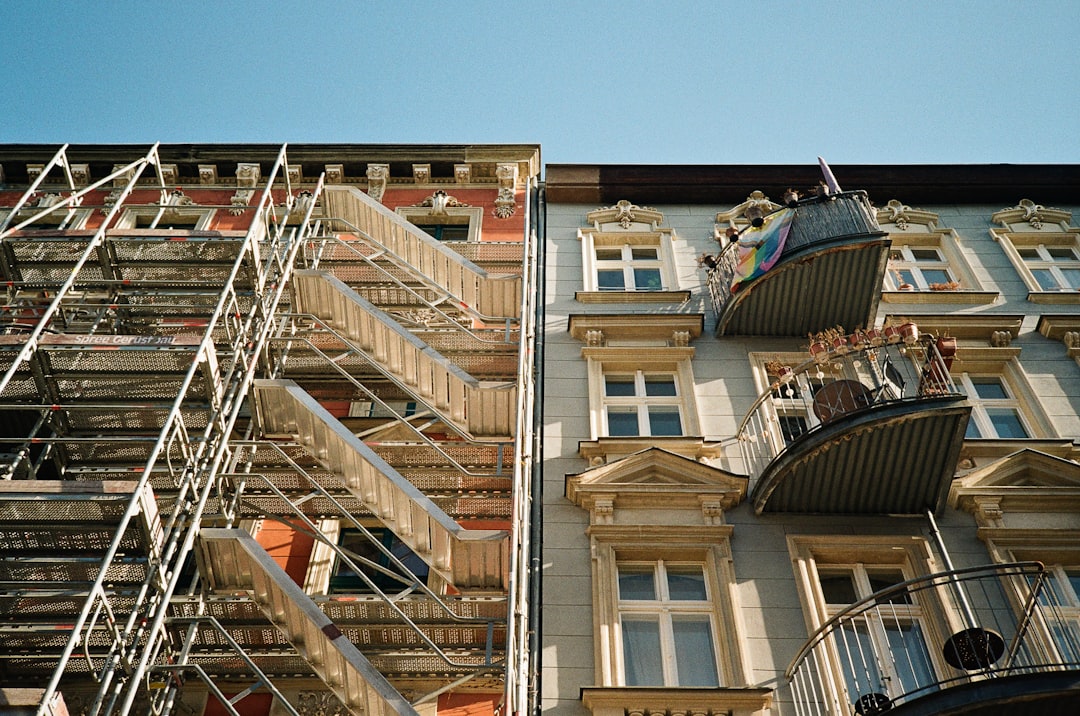 Scaffolding safety inspection on a construction site in Delaware