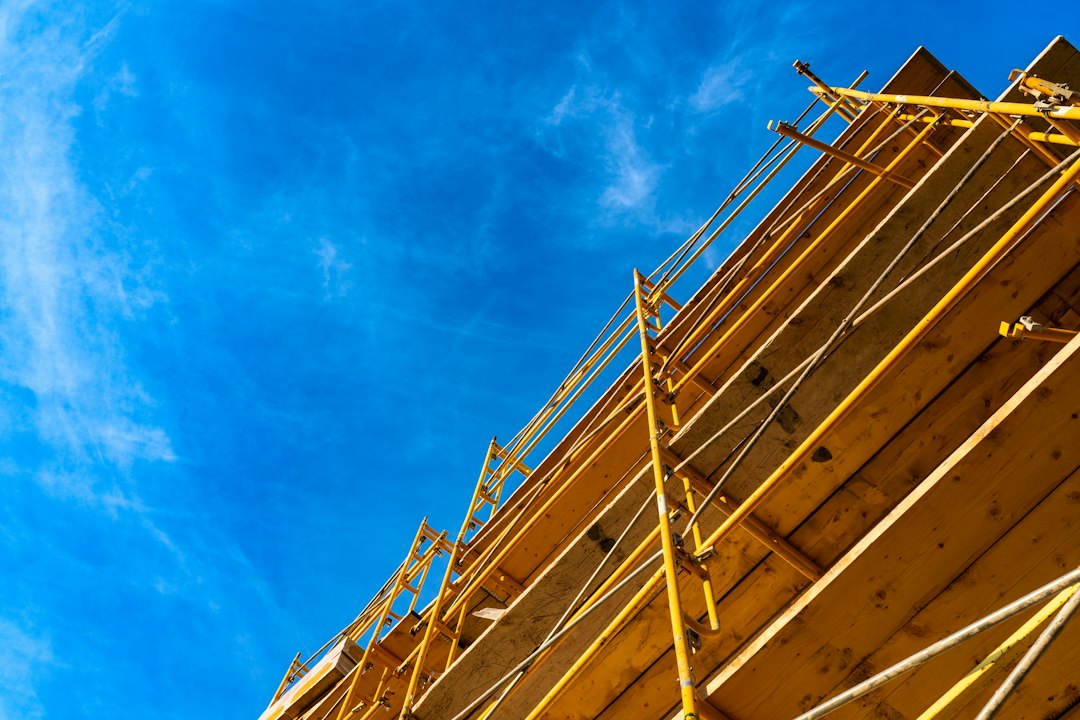 Scaffolding on a North Carolina residential siding job site cited under OSHA standard 1926.451